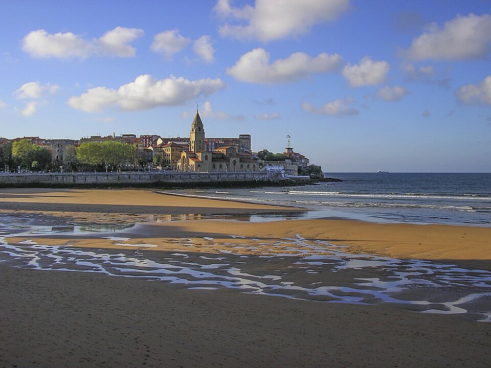Playa de San Lorenzo, Gijón